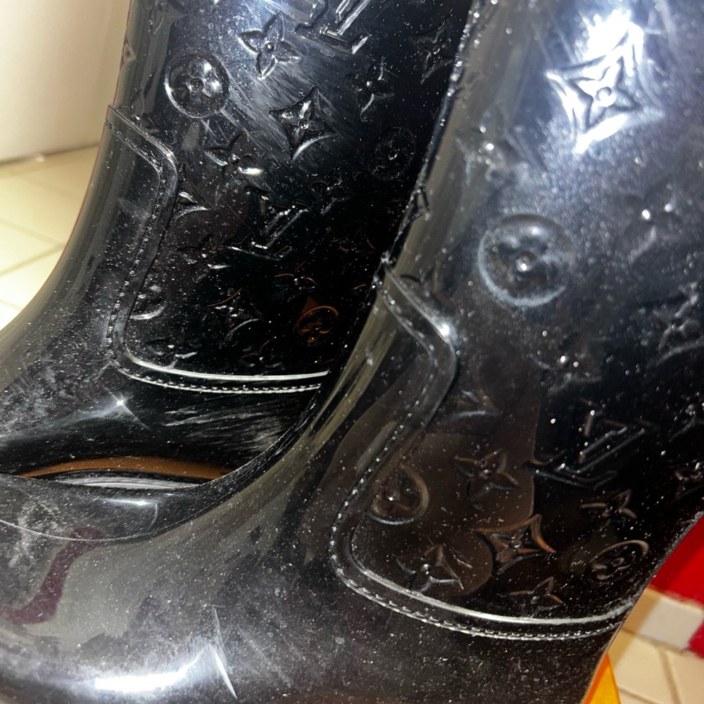 Louis Vuitton Monogram Rain Boots - Picture 6 of 15